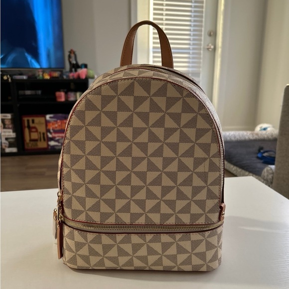 No Label Handbags - Designer Style Medium Backpack + Matching Wallet Set Tan Brown Geometric Print
